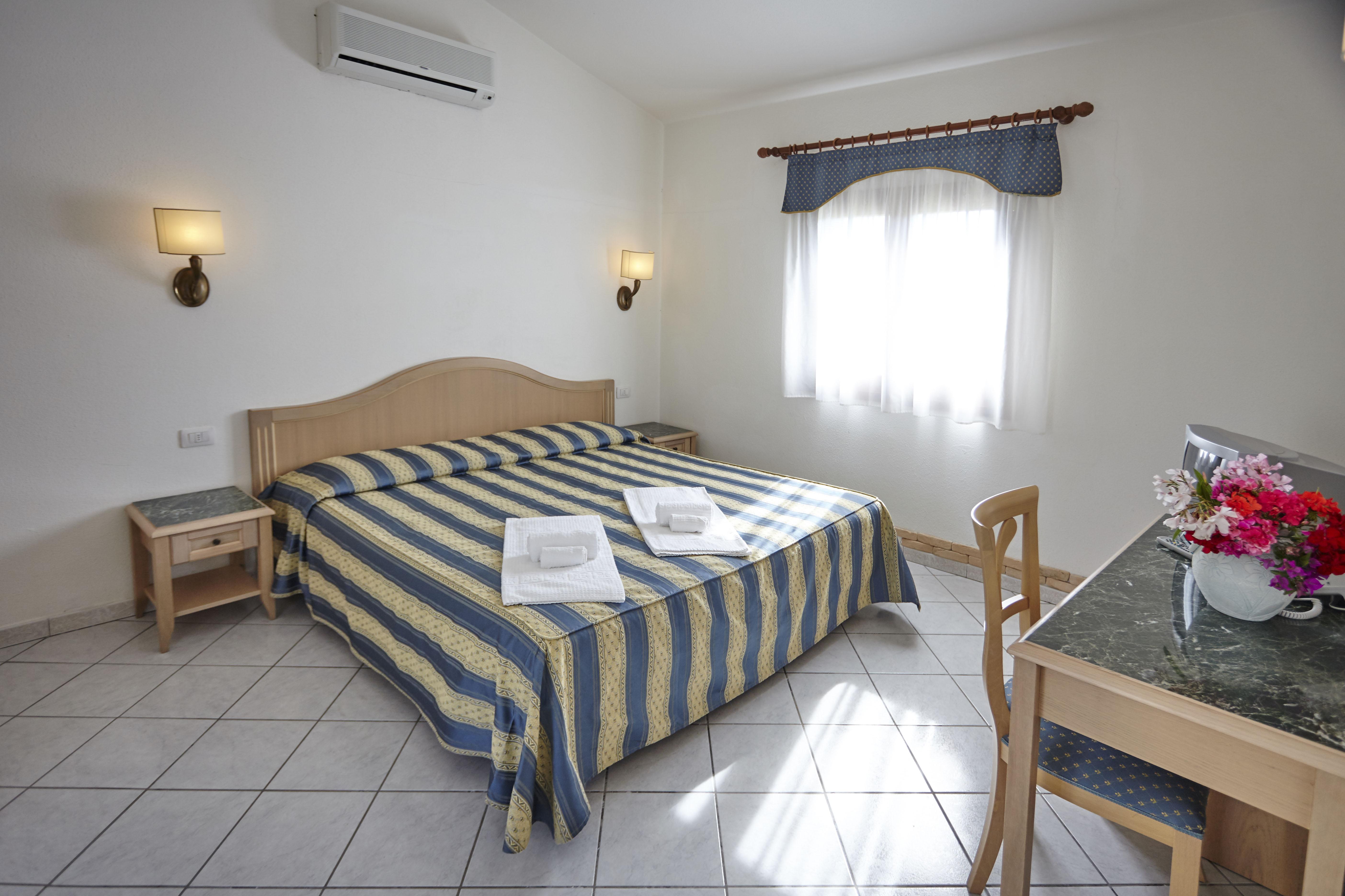 Hotel Cala Mirto Budoni Exterior photo