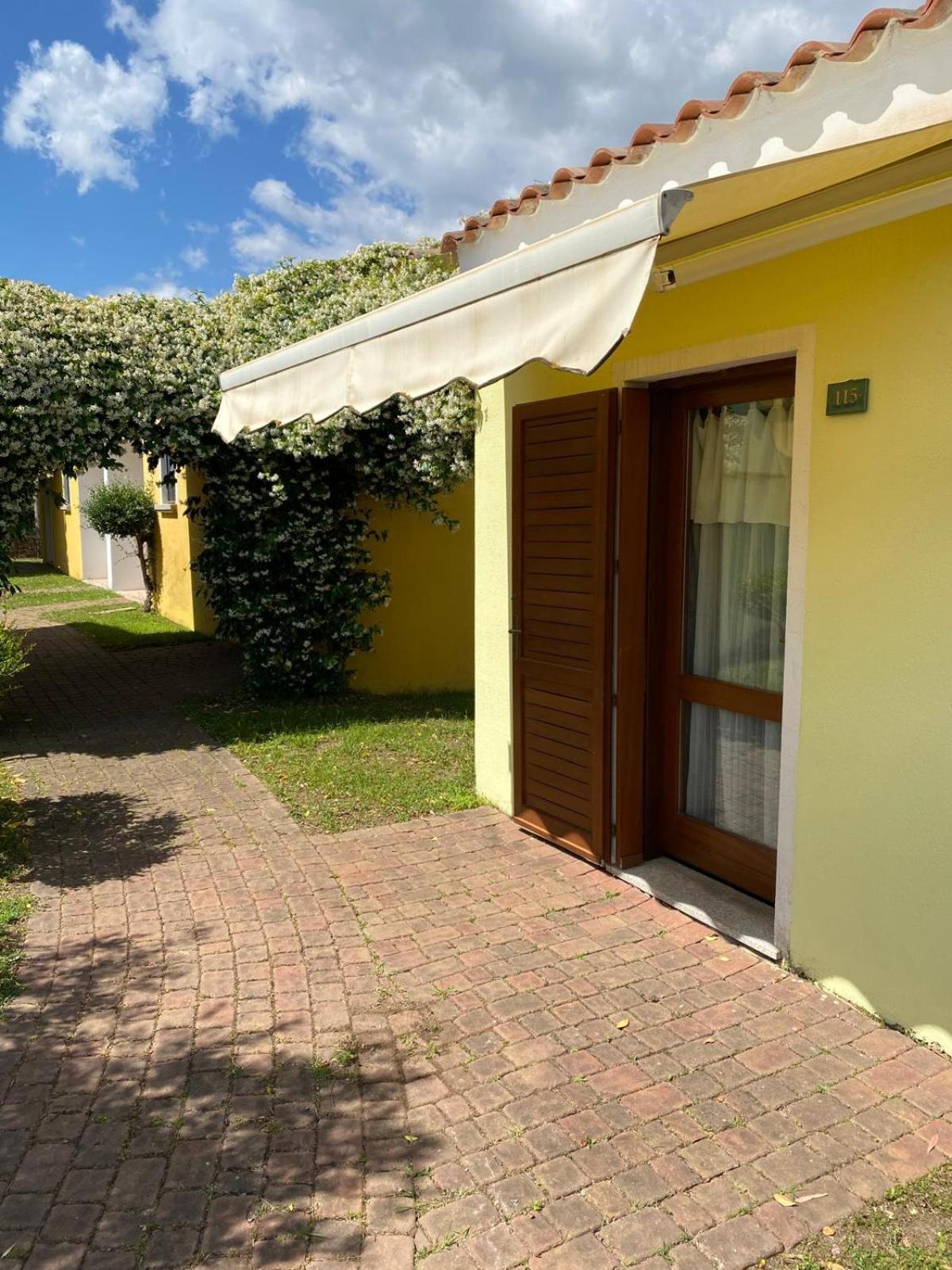 Hotel Cala Mirto Budoni Exterior photo